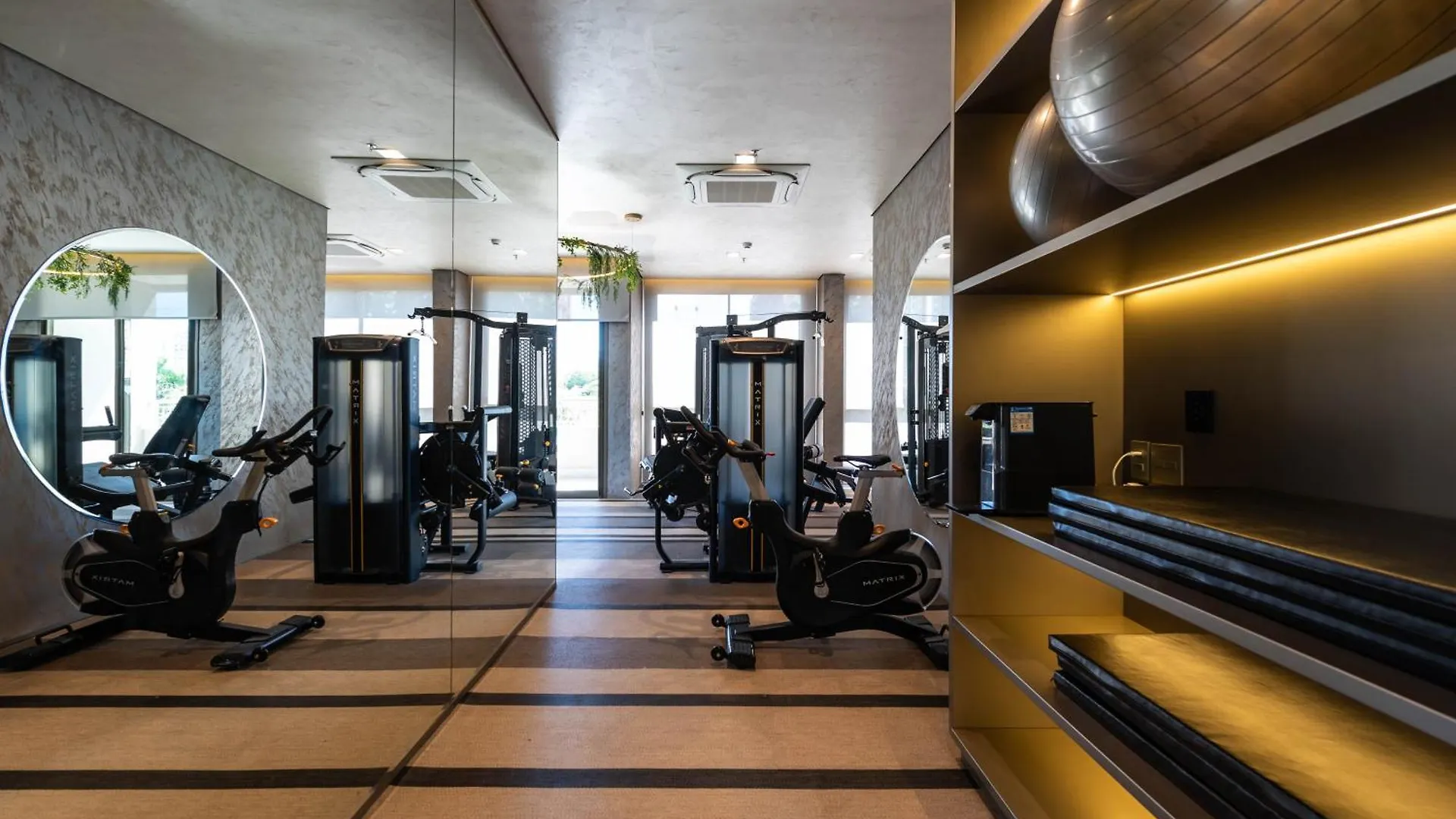 Premium Campo Belo, Fast Wi-Fi , Wide, Illuminated Apartment Sao Paulo Brazil