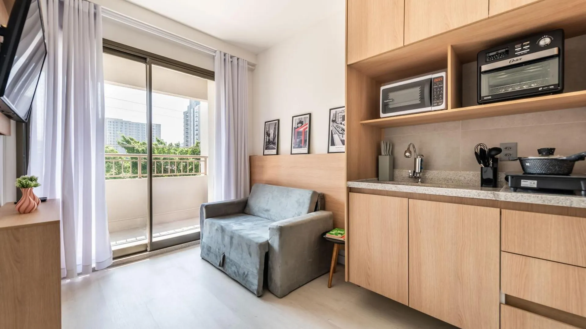 Premium Campo Belo, Fast Wi-Fi , Wide, Illuminated Apartment Sao Paulo Brazil