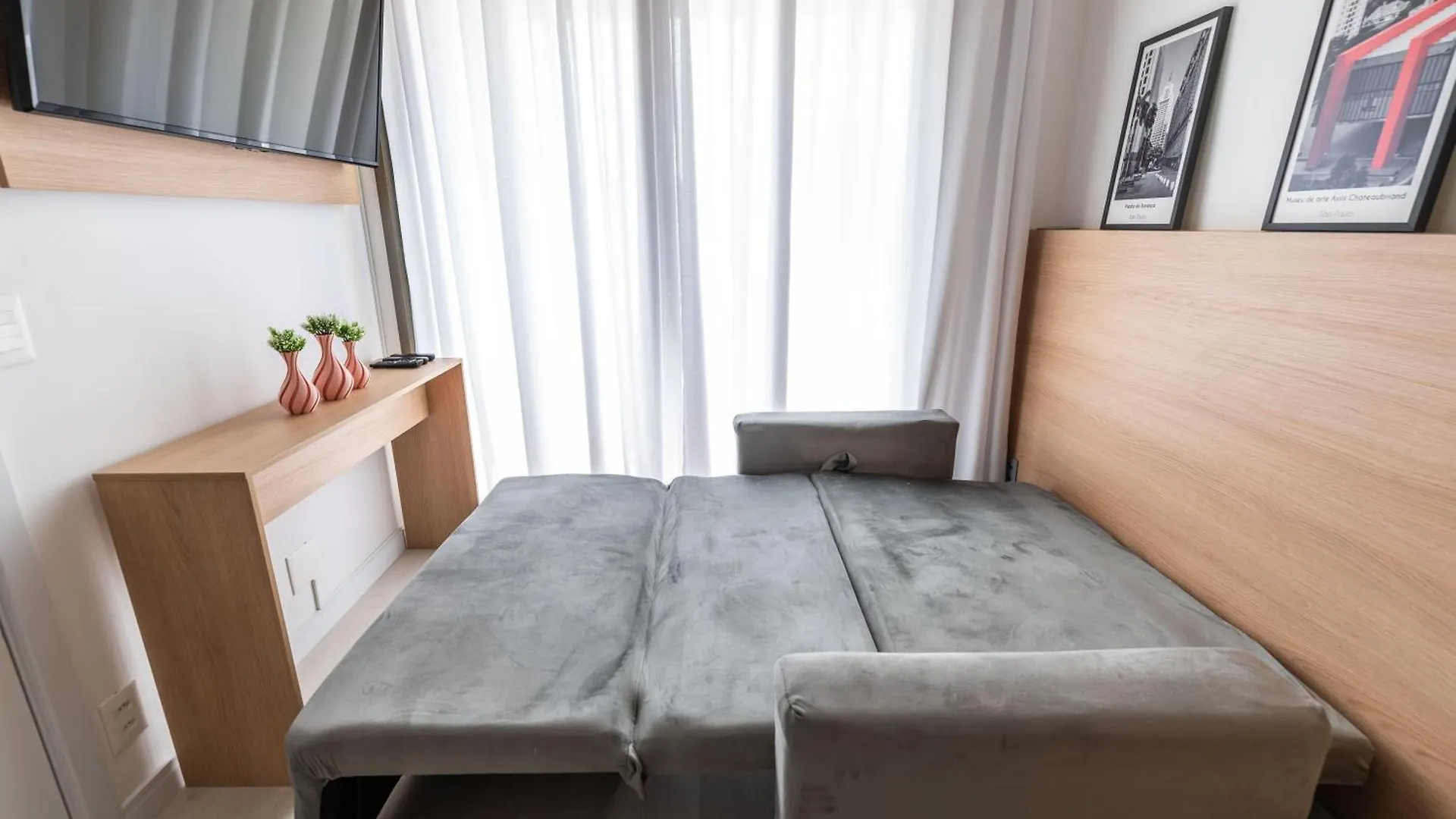 Premium Campo Belo, Fast Wi-Fi , Wide, Illuminated Apartment Sao Paulo