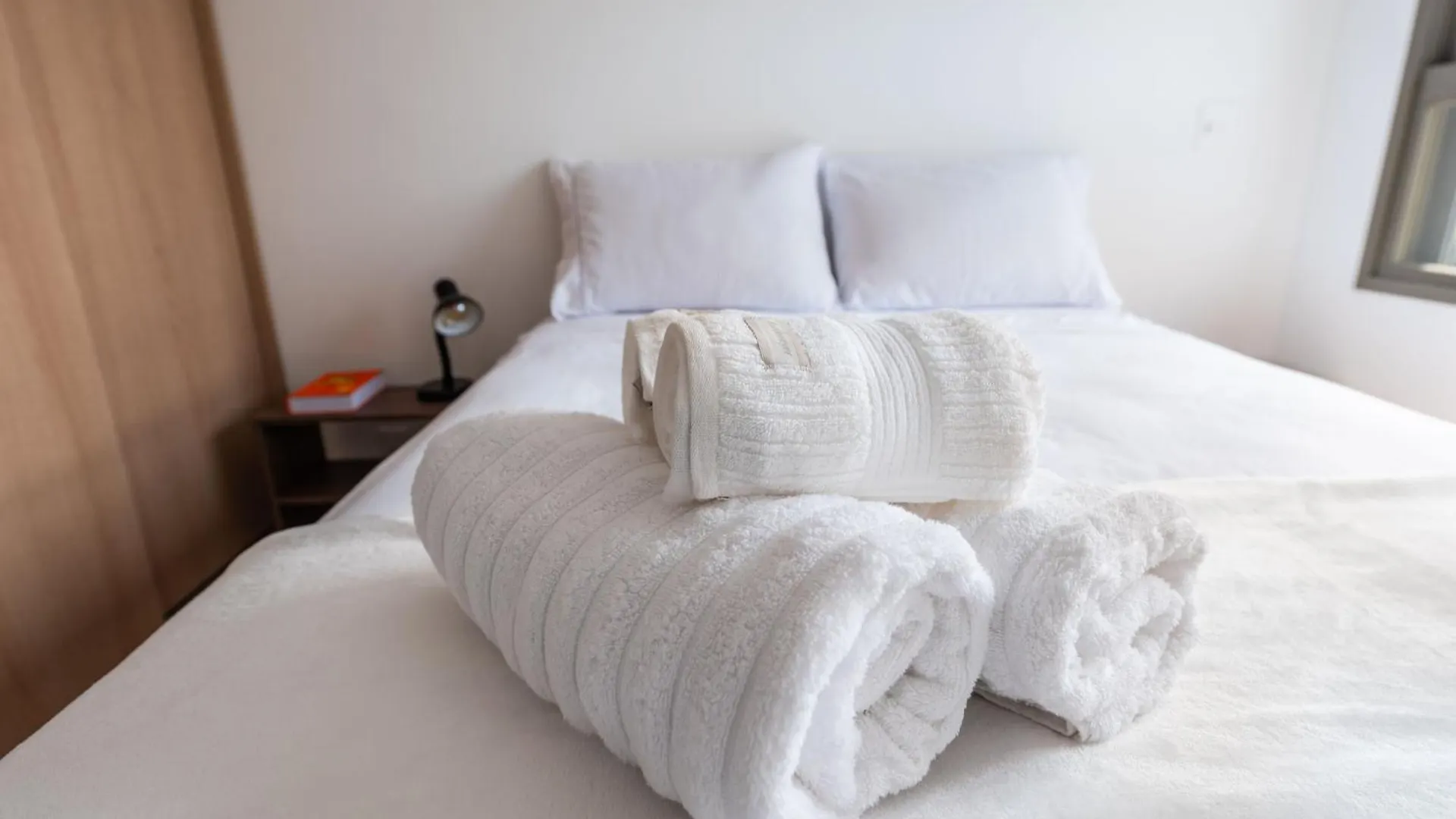Premium Campo Belo, Fast Wi-Fi , Wide, Illuminated Apartment Sao Paulo