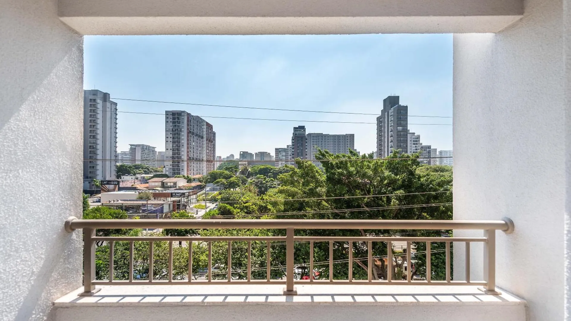 Premium Campo Belo, Fast Wi-Fi , Wide, Illuminated Apartment Sao Paulo 0*,  Brazil