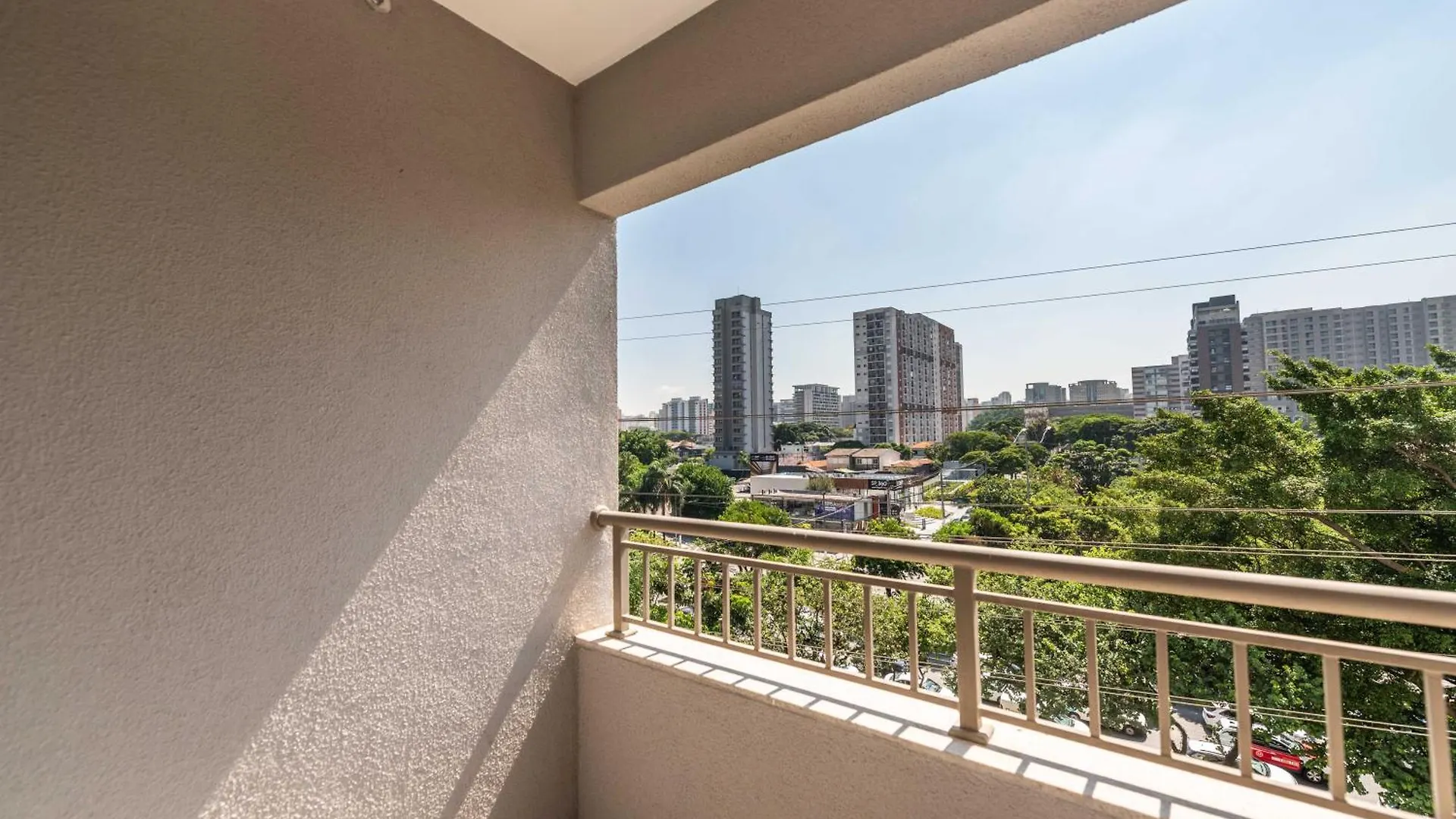 Premium Campo Belo, Fast Wi-Fi , Wide, Illuminated Apartment Sao Paulo Brazil